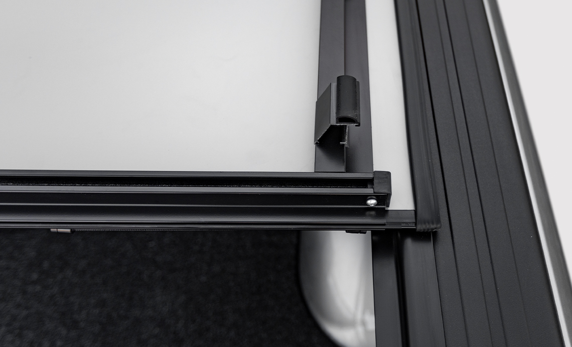 Jobber Rails 4 Truck-Accessories > LOMAX Hard Folding > G5040079 STANCE Series 19-ON ...