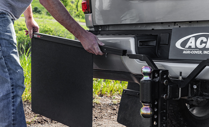 ROCKSTAR Quick-Hitch Mud Flaps
